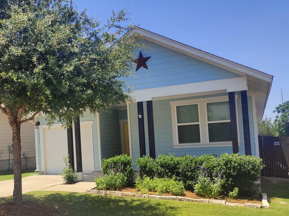333 E Broade St in Leander, TX - Building Photo