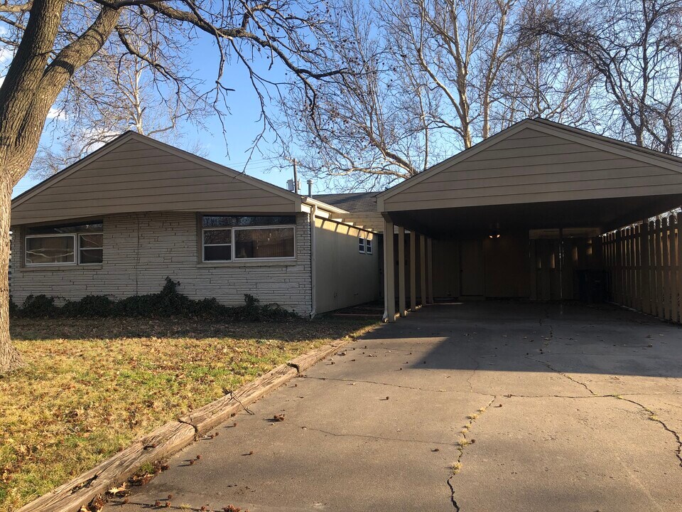 5332 E 26th Pl in Tulsa, OK - Building Photo