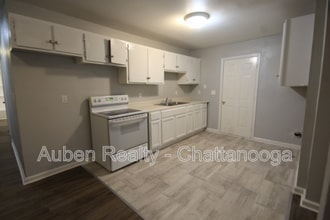 4706 Arrowhead Trail in Chattanooga, TN - Foto de edificio - Building Photo