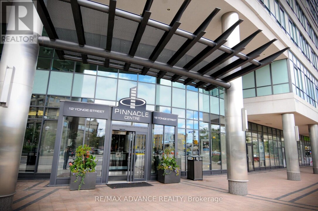 12-2312 Yonge St in Toronto, ON - Building Photo