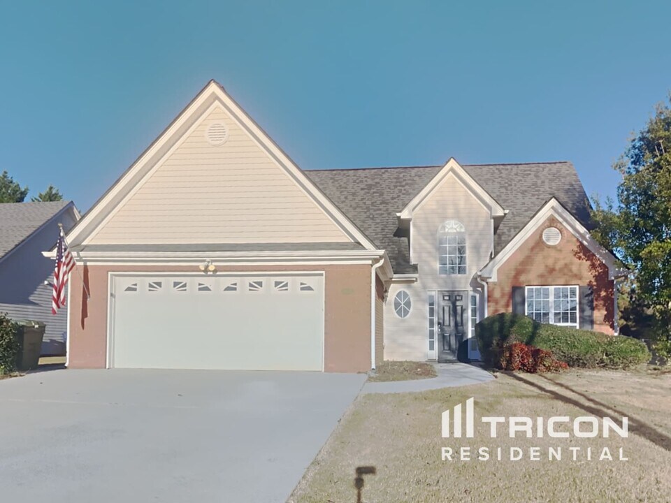 130 Kyle Way in Carrollton, GA - Building Photo