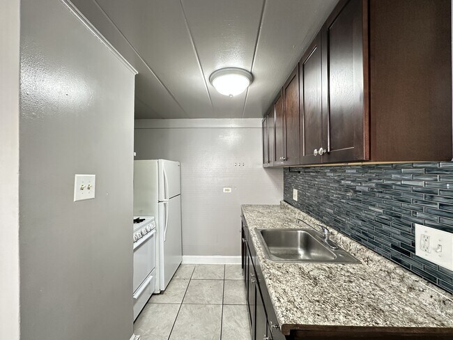 9612 Ivanhoe Ave in Schiller Park, IL - Building Photo - Building Photo