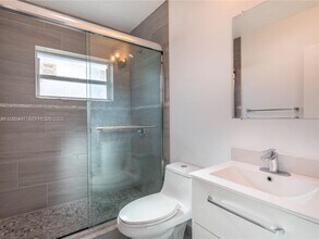2520 SW 22nd Terrace in Miami, FL - Building Photo - Building Photo