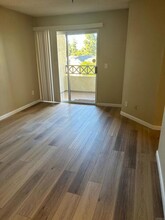 2077 Lakeridge Cir-Unit -204 D in Chula Vista, CA - Building Photo - Building Photo