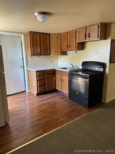 155 Clover St in Stratford, CT - Building Photo - Building Photo