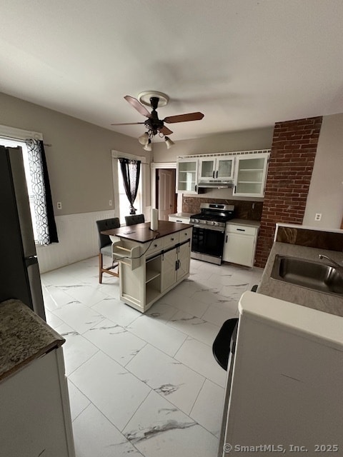 property at 196 Ashley St