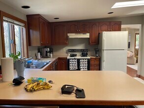 576 Marrett Rd in Lexington, MA - Building Photo - Building Photo