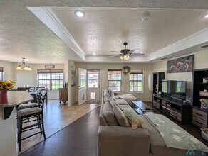 2425 Flagstone Dr in Clovis, NM - Building Photo - Building Photo