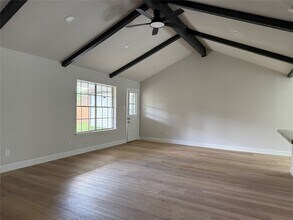 7026 Hidden Arbor Ln in Houston, TX - Building Photo - Building Photo