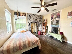 401 Philco Dr in Austin, TX - Building Photo - Building Photo