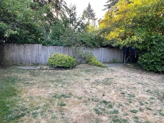1816 N 145th St in Shoreline, WA - Building Photo - Building Photo
