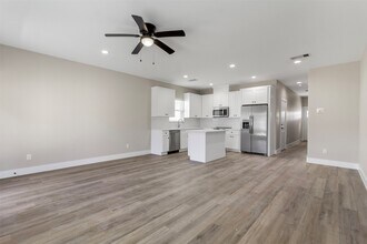 3150 S Cleveland St in Dayton, TX - Building Photo - Building Photo