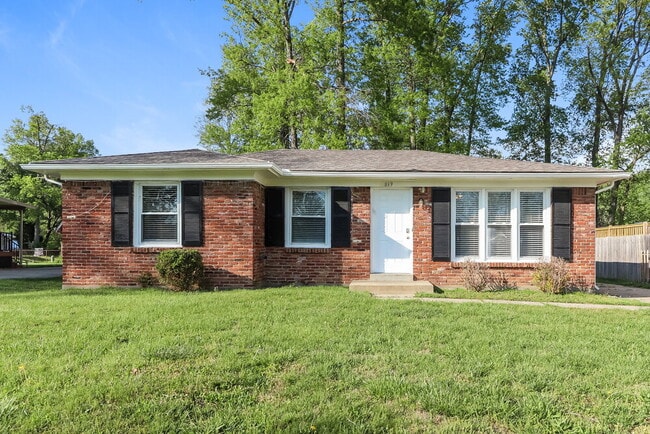 property at 819 Flicker Rd