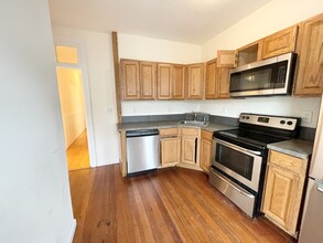 1 Folsom Ave, Unit 3 in Boston, MA - Building Photo - Building Photo