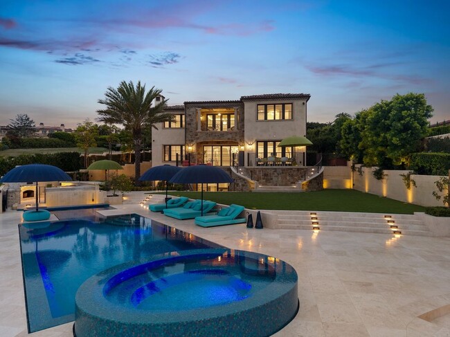 9 Pelican Crest Dr in Newport Beach, CA - Building Photo - Building Photo