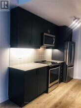 1050-1050 Portage Pkwy in Vaughan, ON - Building Photo - Building Photo