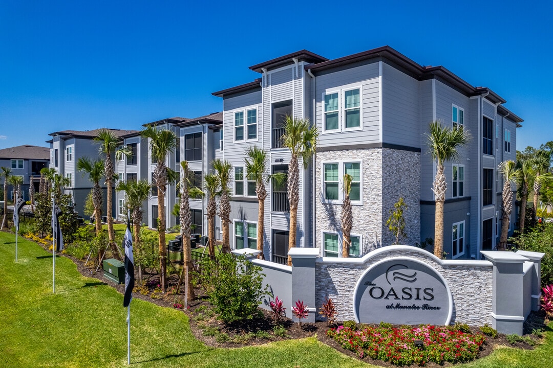 The Oasis at Manatee River in Bradenton, FL - Building Photo