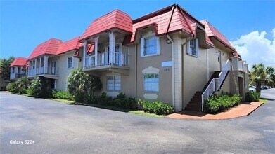 555 SE 8th St, Unit 151 in Deerfield Beach, FL - Foto de edificio - Building Photo