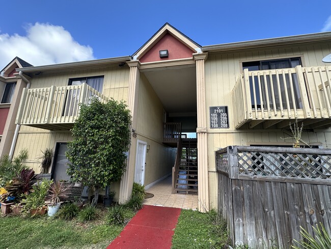 property at 2101 Forest Knoll Dr NE