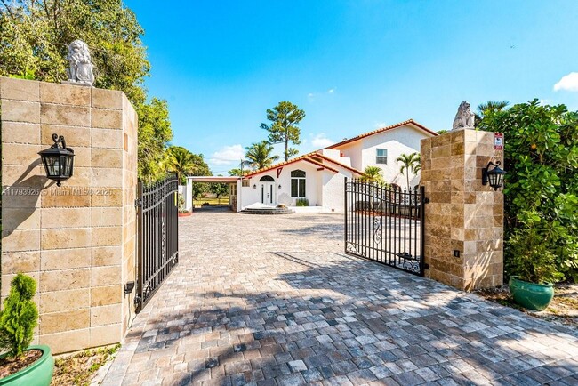 property at 11767 W Rambling Dr