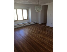 417 High St-Unit -1 in Medford, MA - Building Photo - Building Photo