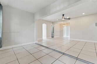 500 NW 47th St in Miami, FL - Building Photo - Building Photo