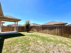 14104 Macquarie Dr in Pflugerville, TX - Building Photo - Building Photo