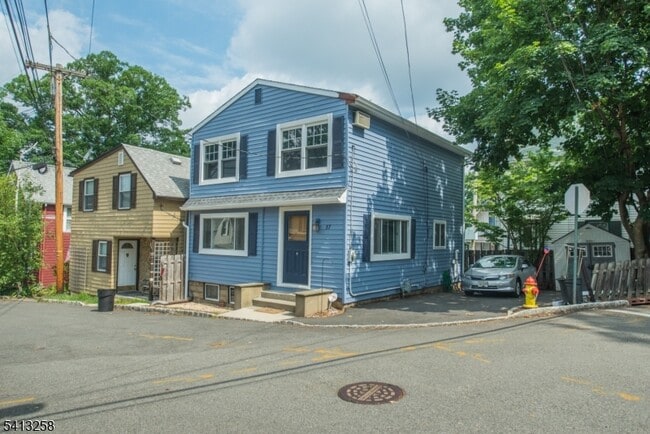 property at 37 Embury Pl