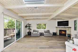 19643 Vision Dr in Topanga, CA - Building Photo - Building Photo