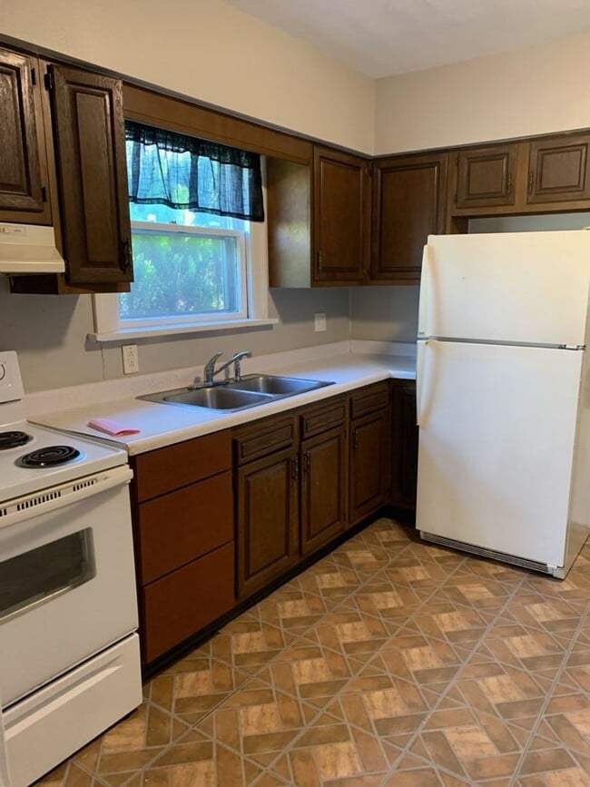 property at 3548 Willys Pkwy