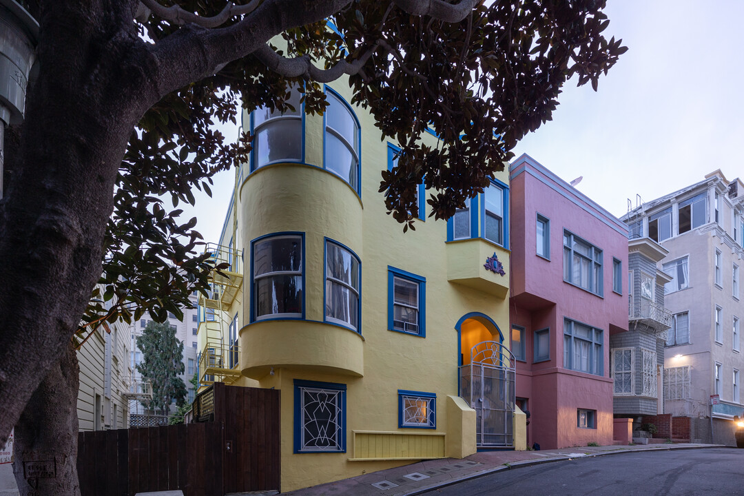 Condos in San Francisco, CA - Building Photo