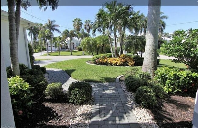 2851 SW 49th Terrace in Cape Coral, FL - Building Photo - Building Photo