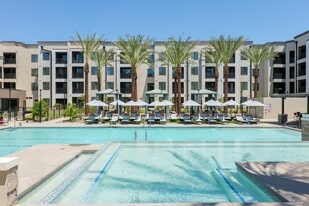 Lumara in Phoenix, AZ - Building Photo