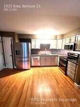 1933 King Arthur Ct in St. Louis, MO - Building Photo - Building Photo