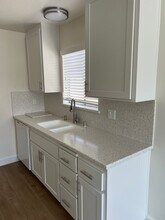 16722 Algonquin St in Huntington Beach, CA - Building Photo - Building Photo