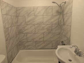 924 S 4th St in Camden, NJ - Building Photo - Building Photo