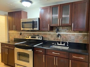 170 Belmont Ave, Unit 170Belmont Avenue Floor 1 in Jersey City, NJ - Building Photo - Building Photo