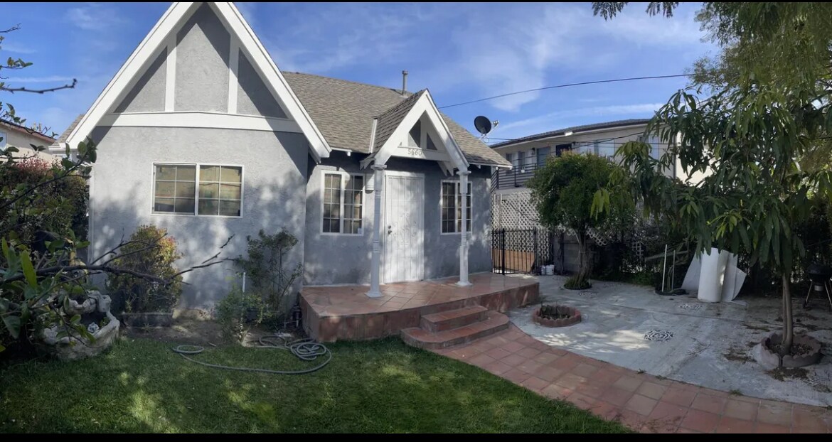 5660 Case Ave, Unit A in North Hollywood, CA - Foto de edificio