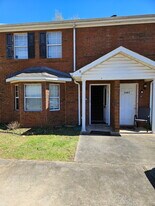 5321 Whisperwood Ct in Anniston, AL - Building Photo
