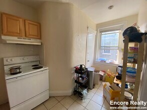 213 Kelton St in Boston, MA - Building Photo - Building Photo