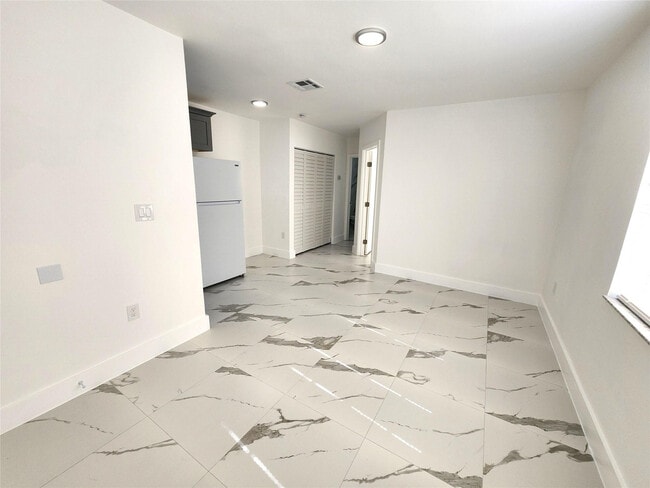 property at 2466 Lincoln St