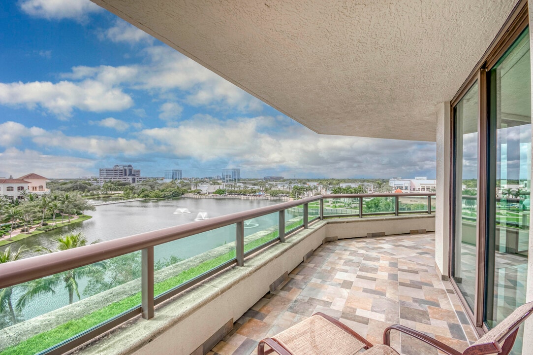 3630 Gardens Pkwy in Palm Beach Gardens, FL - Foto de edificio