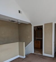 223 Meadow St in Naugatuck, CT - Foto de edificio - Building Photo