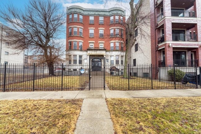 property at 6501 S Kimbark Ave