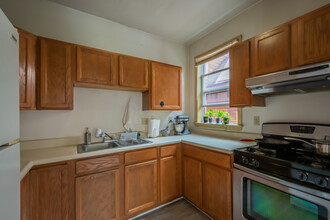 112 N Fairmount St, Unit 2 in Pittsburgh, PA - Building Photo - Building Photo