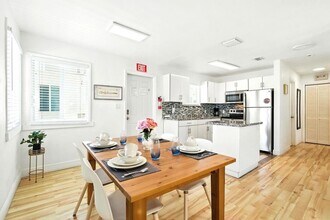 343 Van Buren St, Unit 8 in Hollywood, FL - Building Photo - Building Photo