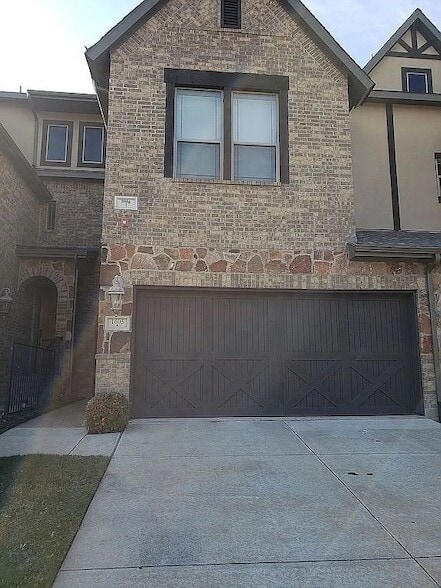 1605 Brook Glen Dr in Euless, TX - Building Photo - Building Photo