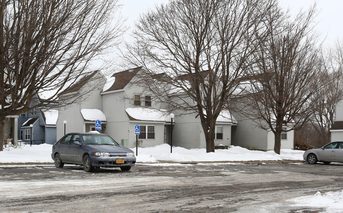 Apple Meadow Village in Hudson, NY - Building Photo