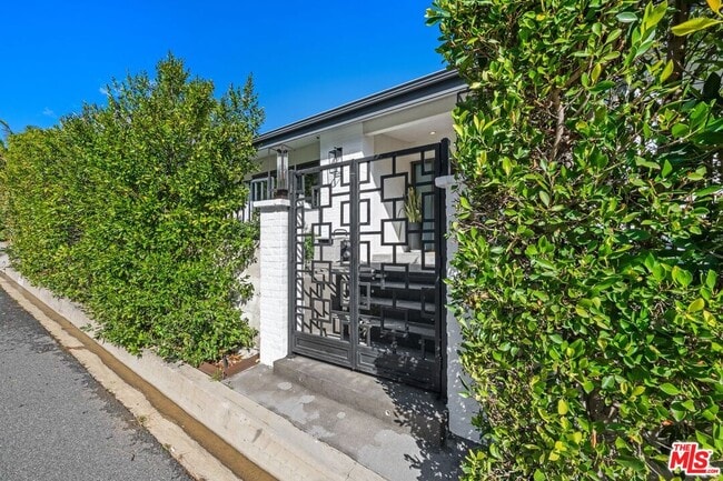 property at 2120 San Ysidro Dr