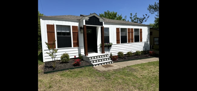 property at 5020 Langley Rd
